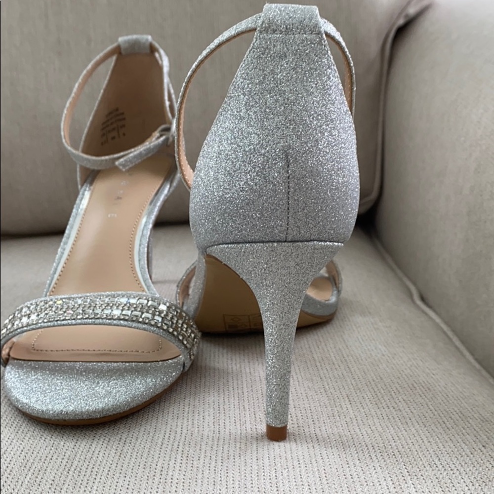 Shoes - Picture 5 of 5